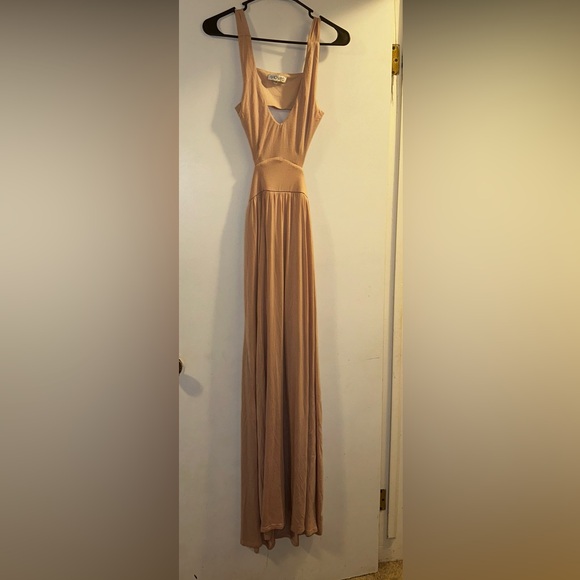 Showpo - Maxi Dress - Size 6 - Picture 1 of 5
